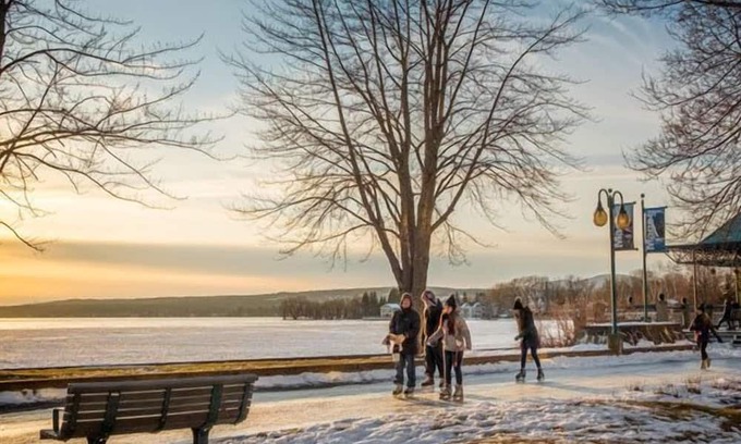 Eastman Chalet De Ski | The Surf N Turf-Spa-Eastman-Lake Access