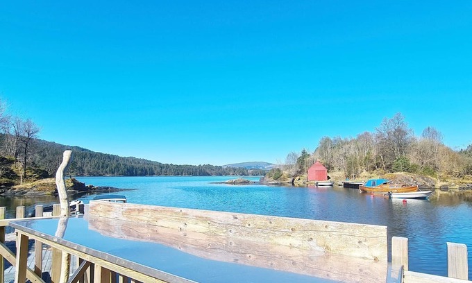 Lonevag Maison | 5 person holiday home in LONEVÅG