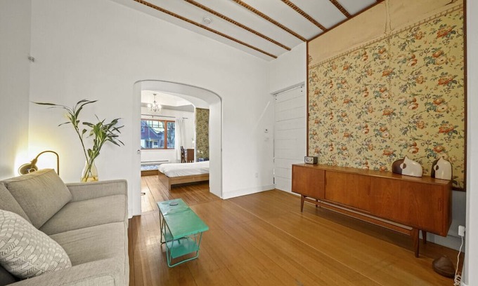 Downtown Eastside Maison | Charming Character-filled Heritage Home near DT