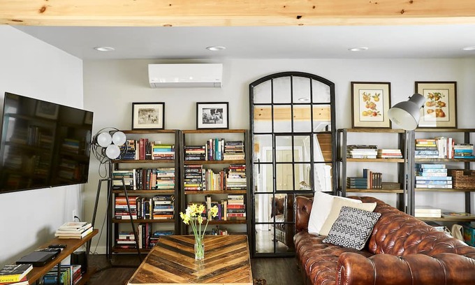 Callicoon Maison | House on Callicoon Upper Main Street - Cozy Friends & Family Getaway