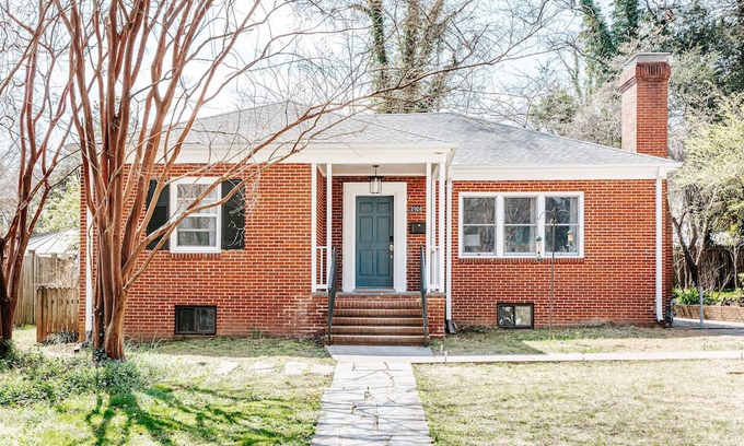 Lewis Mountain Maison | *NEW* Lewis Mtn Retreat: Walk to UVA & JPJ