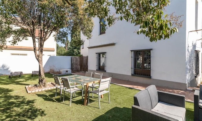 Cervantes Appartement | Apartment in a restored mansion in Granada.