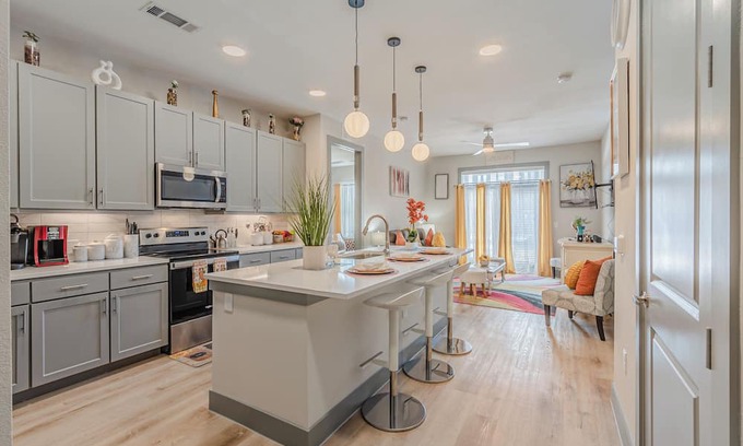 Lake Highlands Appartement | Gorgeous, Brand New 2 Bedroom, 2 Bathroom apartment with King Beds in Dallas