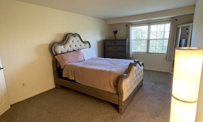 Towson Appartement | Lovely 2 Bedroom unit surrounded by nature