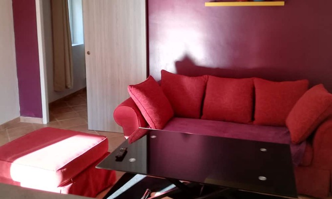 Villeneuve-sur-Vere Appartement | cozy little nest