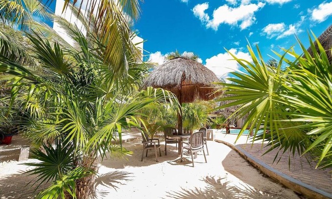 Progreso Municipality Appartement | Very chic 3BR Condo, tons of amenities, 1 block fr