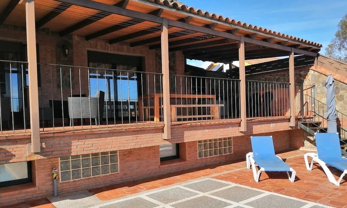 Alia Chalet De Ski | Homerez - Chalet for 10 ppl. with swimming-pool and terrace at Pantano de Cijara