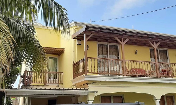 Pointe Aux Sables Appartement | Homerez - Beautiful appartement 1 km away from the beach for 6 ppl. with jacuzzi