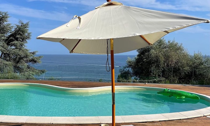 Realdo Station Balnéaire | Ibiza-styled bungalows with sea views in Balzi Rossi