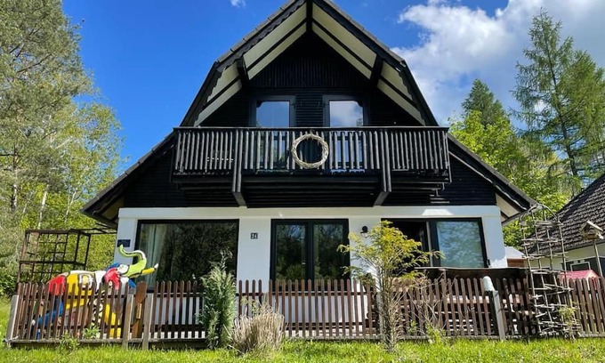 Feriendorf Frankenau Cabine | Exclusive living with a dog for up to 6 people
