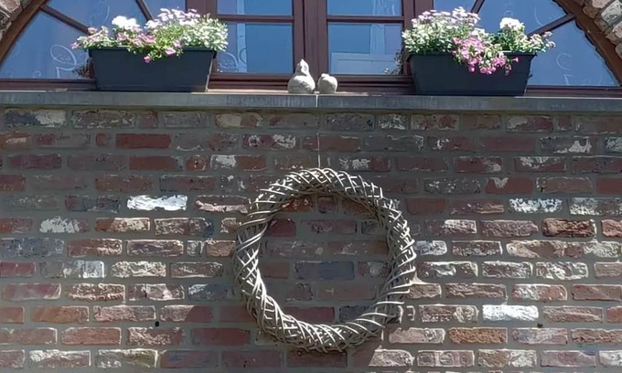 Fernelmont Lit Et Petit-Déjeuner | Bed and Breakfast "In the Shade of Walnut"