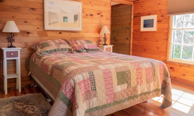 Elizabethtown Maison | A secluded getaway in a great location