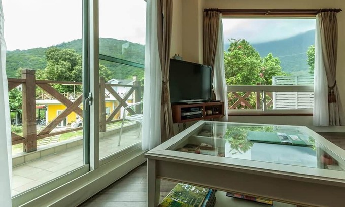 Shoufeng Lit Et Petit-Déjeuner | Tree Lake B&B