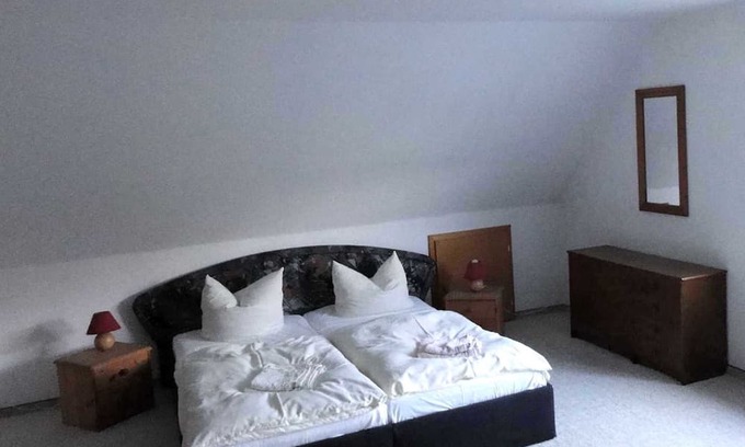 Lubkow Appartement | Double room 30 m² (shared bathroom) - thatched roof house Landhaus Ulrich