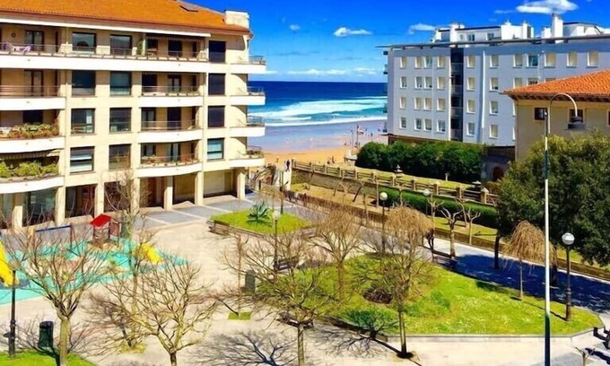 Zarautz Maison | Central apartment 50m from the beach