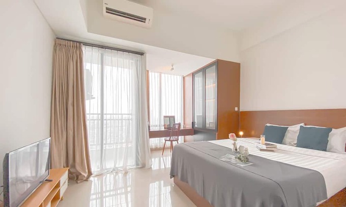 South Tambun Appartement | Strategic And Homey Studio At Lrt City Bekasi Apartment