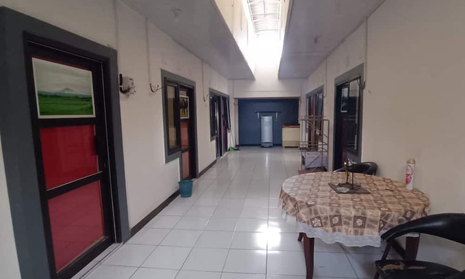 Tembalang Hôtel | OYO 94700 Kd House