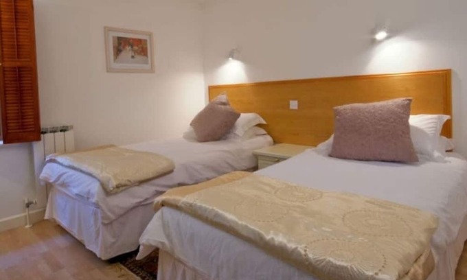 Les Clos Landais Appartement | Two bedroom apartment situated in the countryside parish of St Pierre du Bois