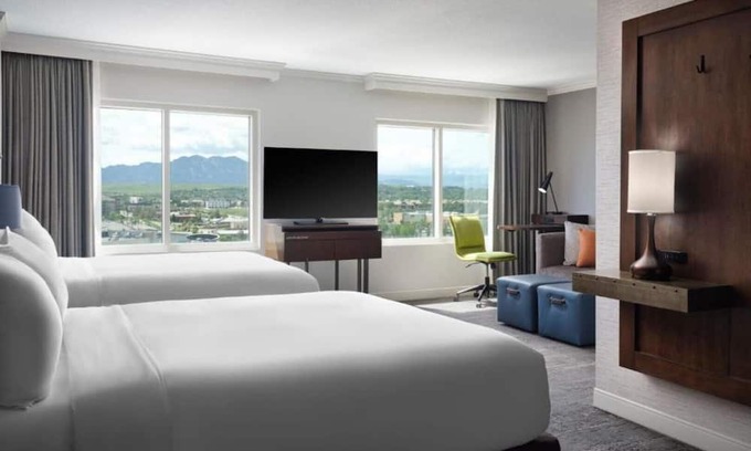 Broomfield Maison | Fully renovated all-suite hotel with views of the Flatirons