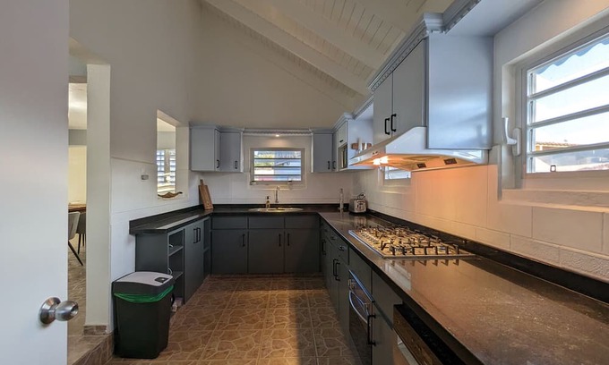 Nikiboko Maison | Cozy 2-bedroom house in delightful Kralendijk with WiFi, AC