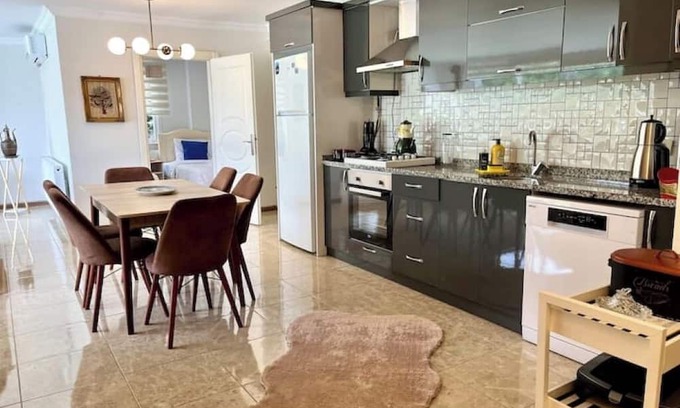 Sapanca Villa | Manolya Villa & Nil Konaklama (Isıtmalı Havuz)nn