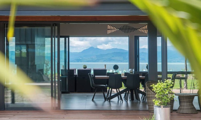 Ruby Bay Maison | Ruby Bay cliff-top retreat- Palm View with Swimming Pool and Spa