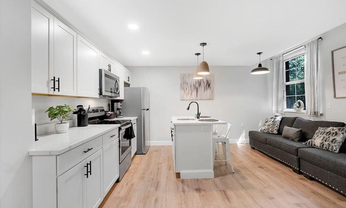 Biddeford Appartement | Maine Retreat: 1BR, Close to Old Orchard Beach