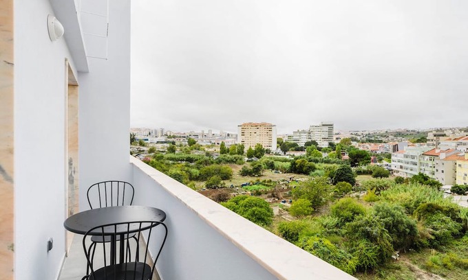 Benfica Appartement | Blueground | Benfica, furnished, a/c, washer