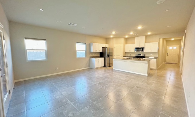 Centennial Hills Maison | Lone Mountain Las Vegas 4-bedroom house Near Mt Charleston & Redrock