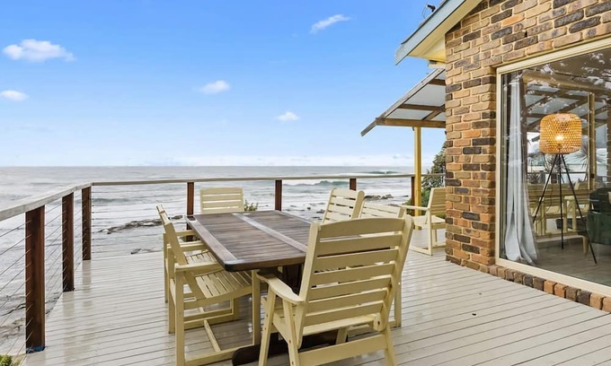Blue Bay Maison | Absolute Waterfront Family Escape Blue Bay