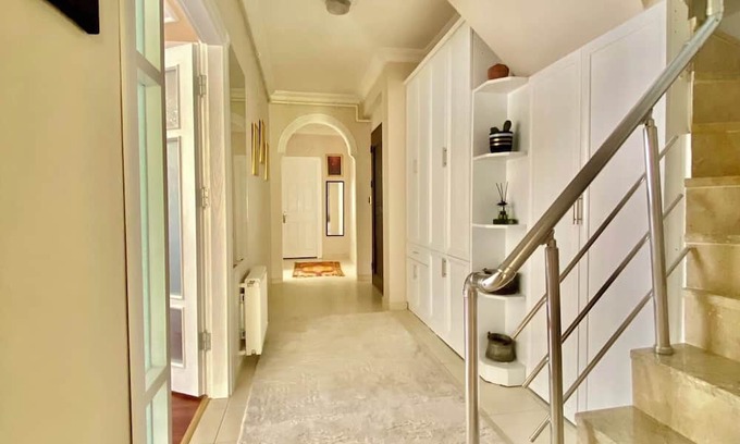 Konyaalti Appartement | Elegant, Spacious Pvt Room, Near Konyaaltı Beach with Sunset Views