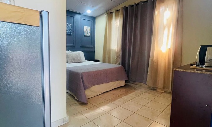 El Sunzal Maison | This Charming Cabin is pet friendly with Wi-Fi and A/C at Sunzal Beach