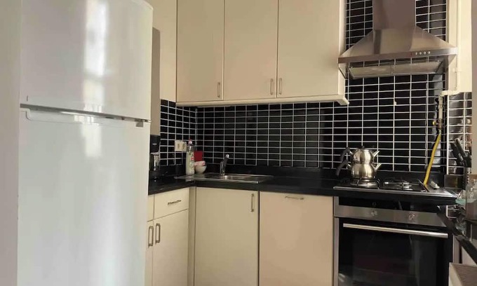 Sisli Hôtel | 2Br, 2Ba, 1st Floor of Historical Building ,Galata