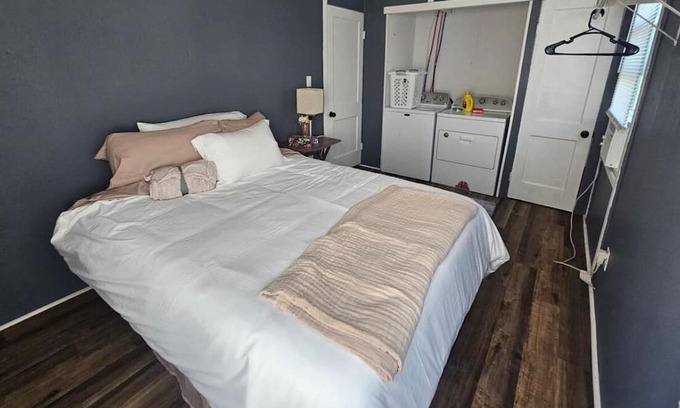 Marceline Maison | Charming 2-bedroom house with AC, WiFi in marvelous Marceline