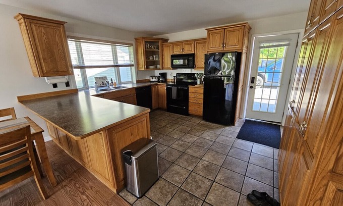 Saint John Maison | Paradise on Douglas Lake (B)