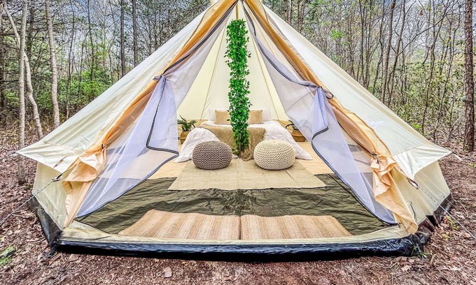 Turnersville Maison | Unique Glamping Experience w/Private Bathroom