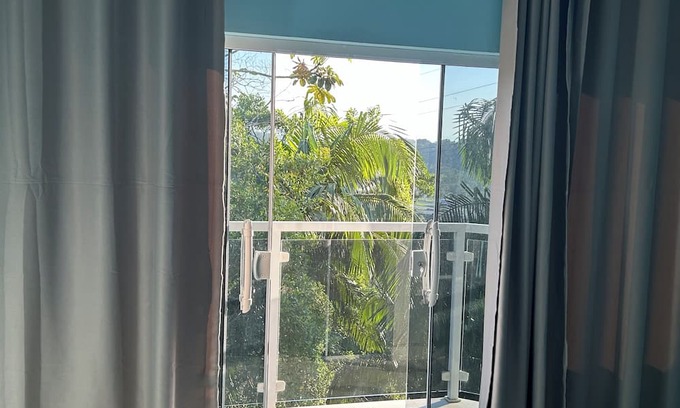 Pariquera-Acu Appartement | Propriedade Cercada de Muito Verde, Perfeito Para que Busca um Local Tranquilo