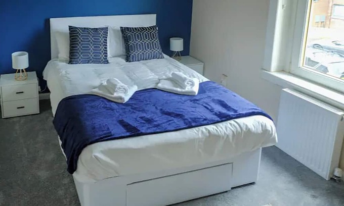 Bellshill Appartement | Cosy 4-Bed House near Glasgow