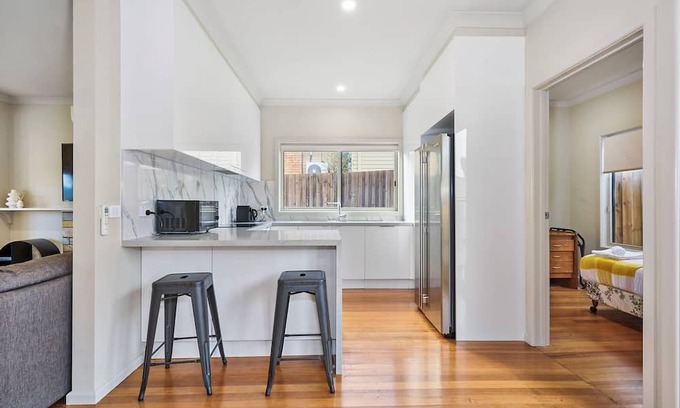 Heathmont Maison | 4 Bedroom Home in Heathmont Perfect for Families