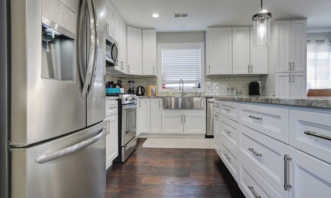 Morgan Maison | 4-bedroom House with Ocean View near NYC Train, Ferry, Waterfront with WiFi, AC
