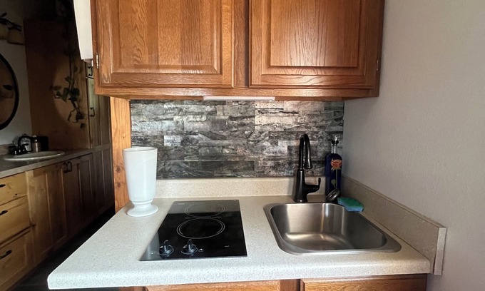 Four Corners Cabine | Cozy Mid-Term 2-bedroom ADU 15-min from Downtown Bozeman