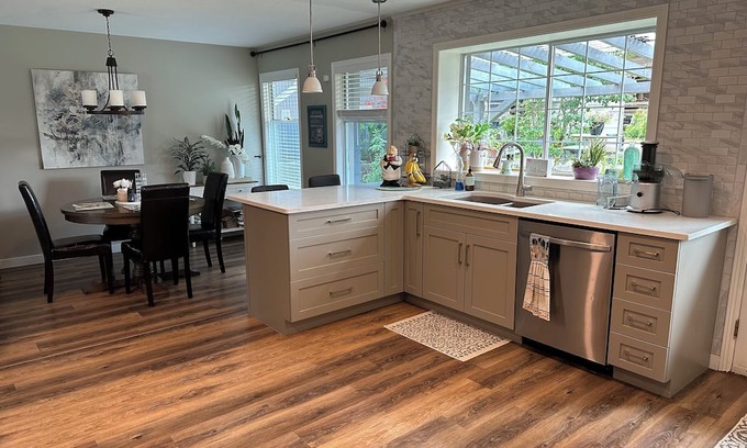 Port Alberni Maison | Executive Home in the Heart of the City