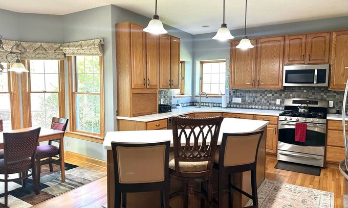 Hudson Maison | Spacious 6-bedroom house in charming Hudson
