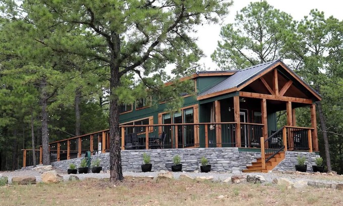 Clayton Cabine | New Tiny Home! Expansive Deck with Lake & Mtn Views!