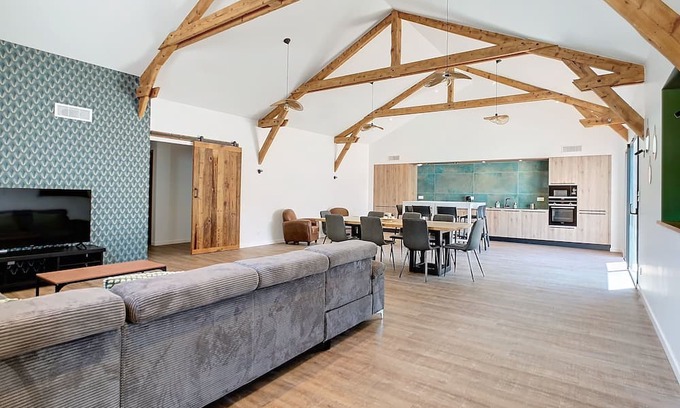 Maclas Maison | Maison Rénovée de 160m2 au Coeur du Parc du Pilat