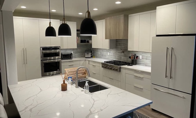 Boulevard Bluffs Maison | Private 3-bedroom house in scenic Mukilteo with WiFi, AC