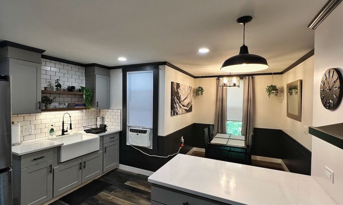 Syracuse Appartement | Newly renovated 2-bedroom apartment in welcoming Syracuse with AC, WiFi and Hea