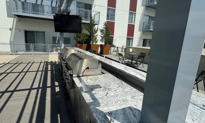 Midtown Appartement | 2BR2B Modern Oasis D/twn Detroit with Pool. Walk to all stadiums and theatres