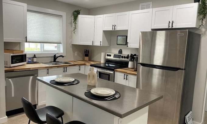 Sioux Lookout Appartement | Cozy apartment in lovely Sioux Lookout with AC, WiFi, Netflix, Amazon Prime