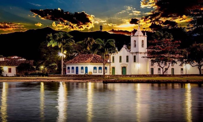 Historic Center Maison | LEH'S HOUSE SIMPLE ECONOMICAL AND CENTRAL IN THE BRAZILIAN VENICE PARATY
